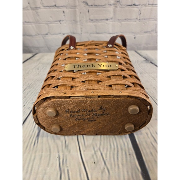 Handmade Wooden Basket with Handles Thank You Plaquard Wine Holder - Picture 4 of 4